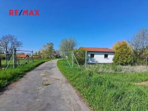 Pronájem výrobních prostor, Dolní Chvatliny, 3690 m2