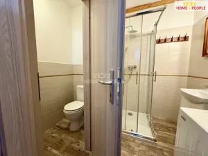 Pronájem bytu 2+kk, Kouřim, Mírové náměstí, 39 m2