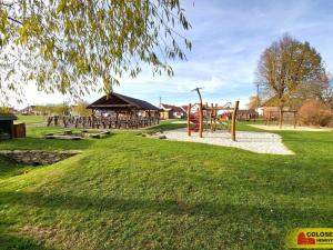 Prodej rodinného domu, Jemnice - Panenská, 200 m2