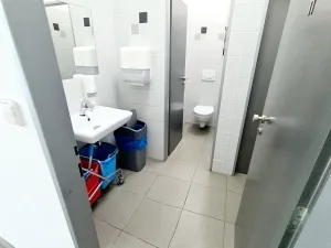 Pronájem kanceláře, Praha - Libeň, Kundratka, 43 m2