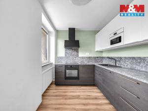 Prodej bytu 3+1, Červený Kostelec - Lhota za Červeným Kostelcem, 17. listopadu, 69 m2