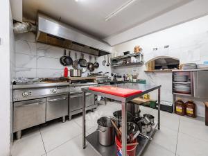 Prodej restaurace, Psáry, Pražská, 110 m2