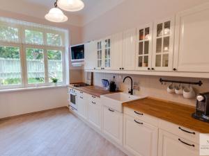 Pronájem bytu 3+1, Karlovy Vary, Krále Jiřího, 130 m2