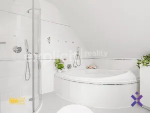 Prodej rodinného domu, Provodov, 234 m2