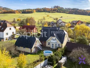 Prodej rodinného domu, Provodov, 234 m2