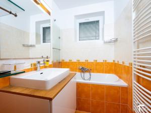 Pronájem bytu 3+kk, Pardubice - Pardubičky, U Borku, 66 m2