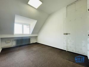 Pronájem kanceláře, Plzeň - Jižní Předměstí, náměstí T. G. Masaryka, 365 m2