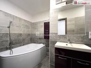 Prodej bytu 3+1, Sokolov, Jiřího z Poděbrad, 80 m2