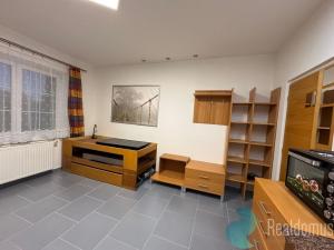 Pronájem bytu 1+kk, Zvěrotice, 20 m2