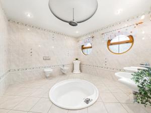 Prodej rodinného domu, Strančice - Všechromy, 295 m2