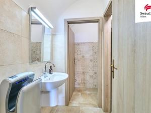 Prodej ubytování, Nové Město nad Metují, Husovo náměstí, 927 m2