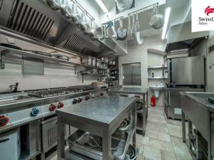 Prodej ubytování, Nové Město nad Metují, Husovo náměstí, 927 m2