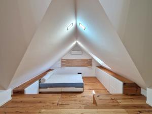 Pronájem bytu 3+kk, Praha - Braník, Branická, 110 m2