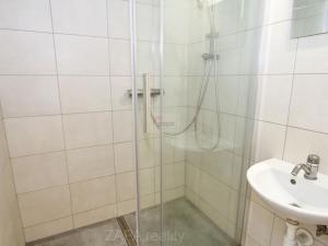 Pronájem bytu 2+kk, Praha - Smíchov, Grafická, 42 m2