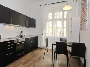 Pronájem bytu 2+kk, Praha - Smíchov, Grafická, 42 m2