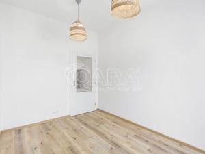 Pronájem bytu 3+1, Praha - Vinohrady, Římská, 74 m2