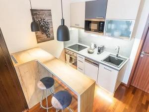 Pronájem bytu 1+kk, Praha - Nusle, Svatoplukova, 31 m2