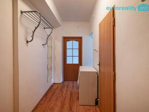 Prodej bytu 2+1, Mariánské Lázně, Skalníkova, 53 m2