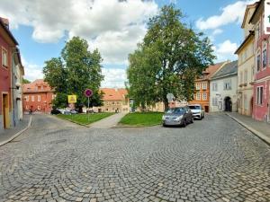 Pronájem bytu 1+kk, Cheb, Růžová, 25 m2