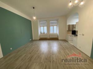 Pronájem bytu 2+kk, Opava - Předměstí, Olomoucká, 65 m2