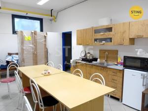 Pronájem obchodního prostoru, Žďár nad Sázavou, Bezručova, 649 m2