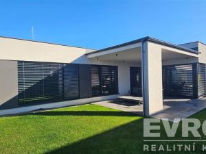 Prodej rodinného domu, Moravany, U Hájku, 197 m2