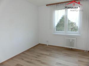 Pronájem bytu 3+1, Ústí nad Labem - Střekov, Tolstého, 68 m2