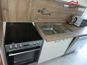 Pronájem bytu 3+1, Ústí nad Labem - Střekov, Tolstého, 68 m2