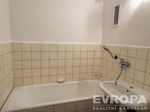 Prodej bytu 3+1, Liberec - Liberec XI-Růžodol I, U Mlékárny, 73 m2