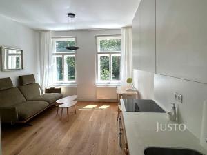 Pronájem bytu 2+kk, Písek, Mírové nám., 53 m2