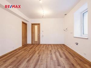 Prodej bytu 2+kk, Svoboda nad Úpou, Nádražní, 54 m2