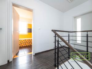 Pronájem rodinného domu, Praha, Do podkovy, 124 m2