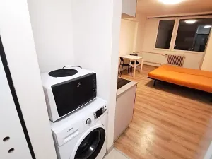 Pronájem bytu 1+kk, Praha - Radotín, Vrážská, 28 m2