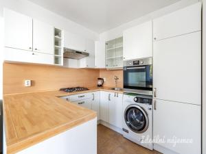 Pronájem bytu 3+1, Praha - Střížkov, Teplická, 69 m2