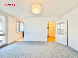 Pronájem bytu 1+kk, Pardubice, Gagarinova, 28 m2