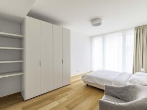 Pronájem bytu 2+kk, Praha - Smíchov, Holečkova, 78 m2