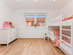 Prodej rodinného domu, Mikulov, Dukelská, 170 m2