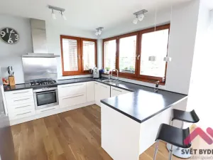 Pronájem rodinného domu, Praha - Dubeč, Kolocova, 221 m2