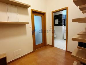 Pronájem bytu 1+kk, Praha, Březenská, 66 m2