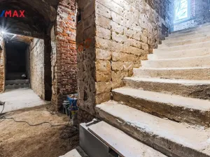 Pronájem obchodního prostoru, Praha - Žižkov, Seifertova, 110 m2