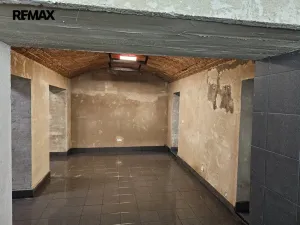Pronájem obchodního prostoru, Praha - Žižkov, Seifertova, 110 m2