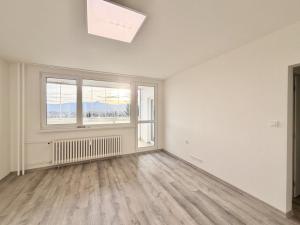 Pronájem bytu 3+1, Liberec - Liberec XIII-Nové Pavlovice, Bezová, 67 m2