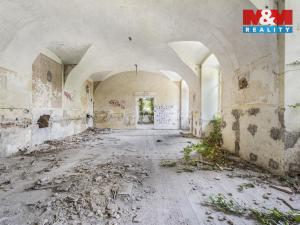 Prodej komerčního pozemku, Zvoleněves, 18484 m2