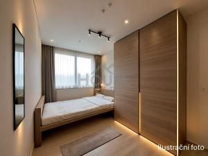 Prodej bytu 2+1, Praha - Řepy, Laudova, 42 m2