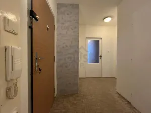 Prodej bytu 2+1, Praha - Řepy, Laudova, 42 m2