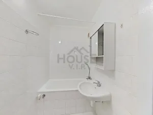 Prodej bytu 2+1, Praha - Řepy, Laudova, 42 m2