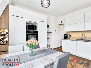 Prodej bytu 2+1, Dalovice - Všeborovice, Dolní, 62 m2