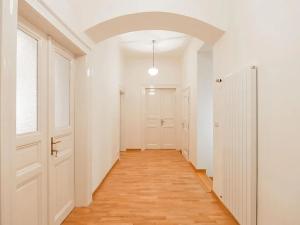 Pronájem bytu 3+1, Praha - Vinohrady, Mánesova, 118 m2