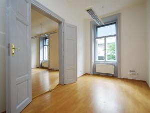 Pronájem kanceláře, Praha - Smíchov, Štefánikova, 70 m2