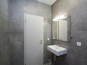 Pronájem kanceláře, Praha - Smíchov, Štefánikova, 70 m2